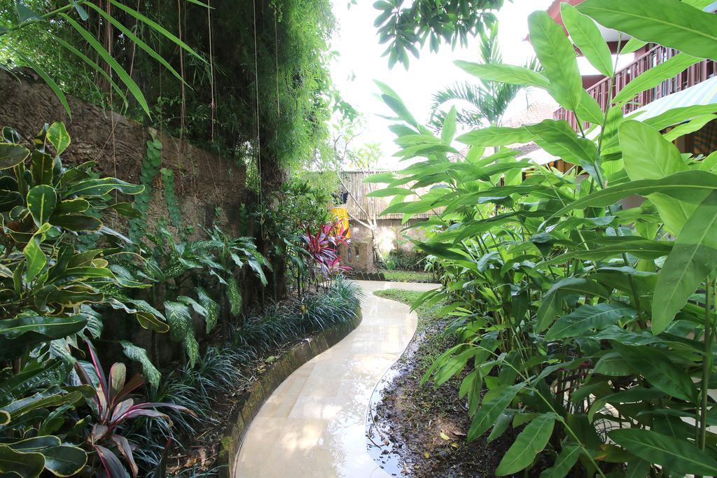 Petit Hotel Bali ウブド エクステリア 写真